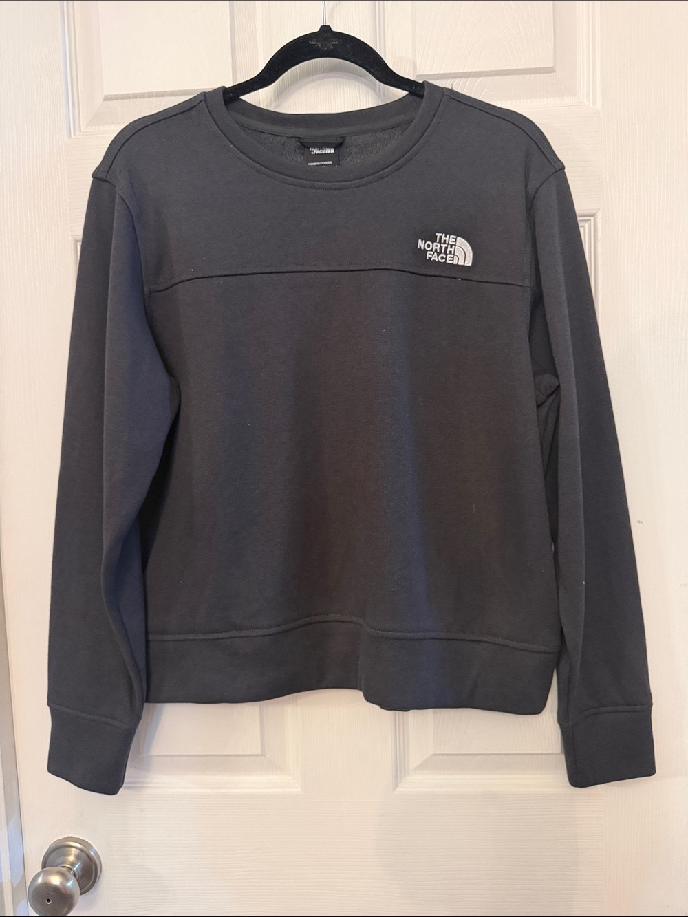 The North Face Women’s Black Crew Sweatshirt, Large